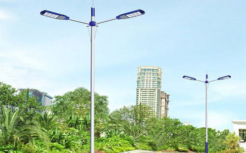 安定太阳能路灯地脚螺栓规格：防止倾倒的关键